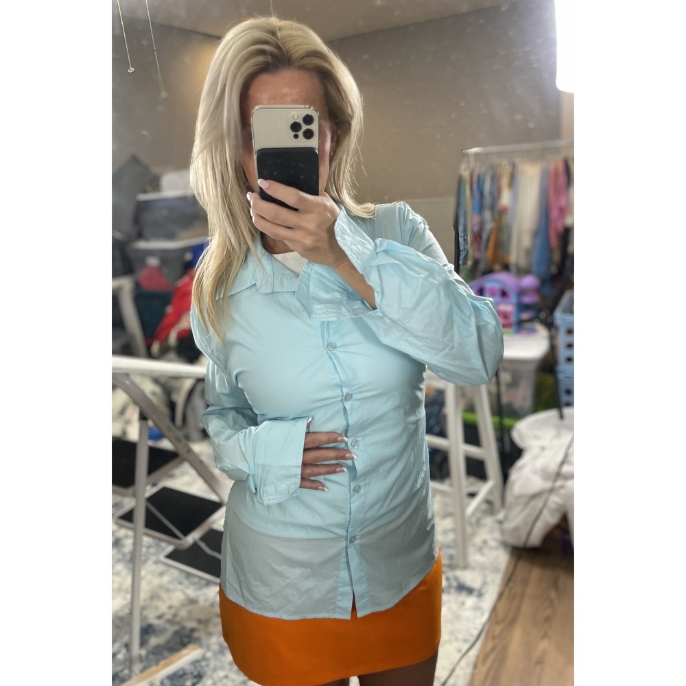 White Fox feeling‎ is mutual Powder blue shirt Size XS Long Sleeve Tie Back Fit
